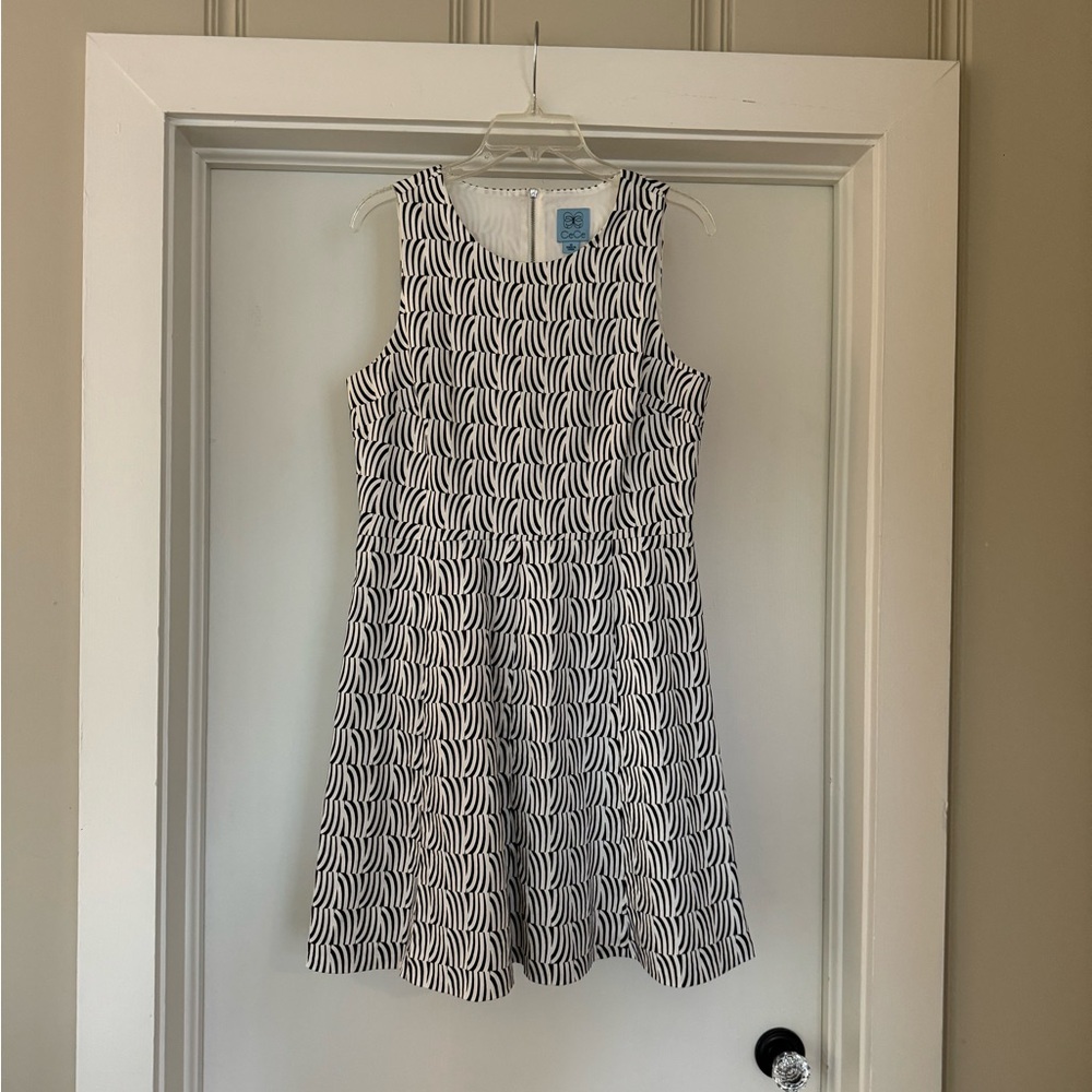 CeCe black and white geometric print dress sz 10